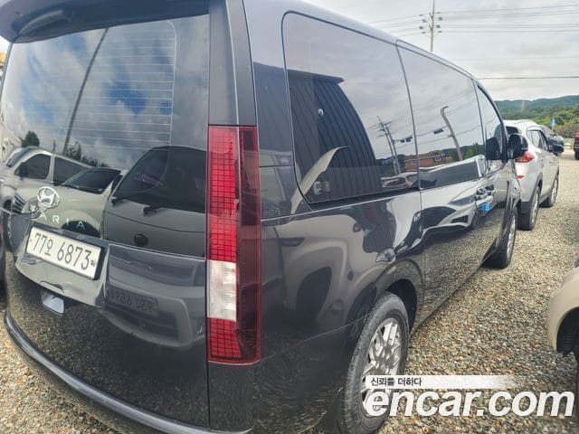 Hyundai Staria — фото 1