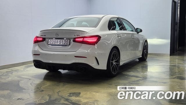 Mercedes-Benz A-Class — фото 1