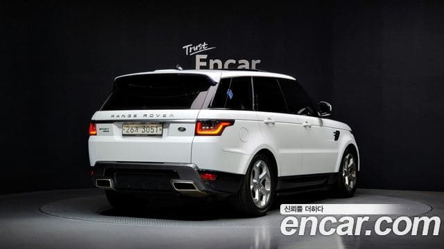 Land Rover Range Rover Sport — фото 1