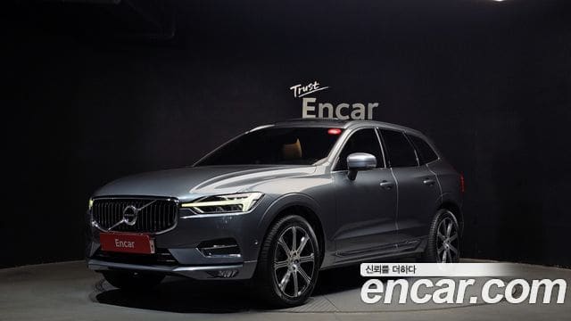 Volvo XC60 — фото 1