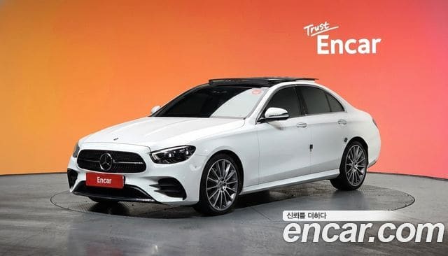 Mercedes-Benz E-Class — фото 1