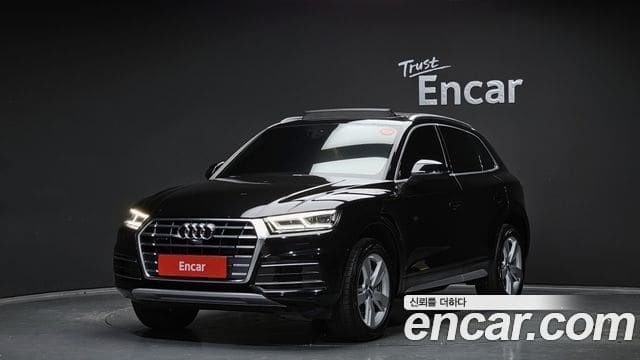 Audi Q5 — фото 1