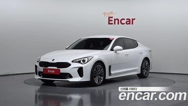Kia Stinger — фото 1
