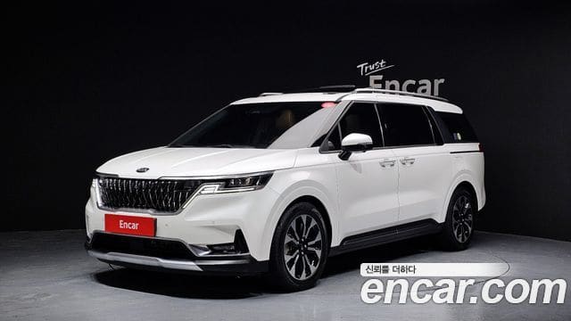 Kia Carnival — фото 1
