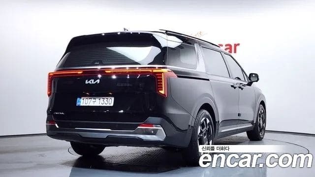 Kia Carnival — фото 1