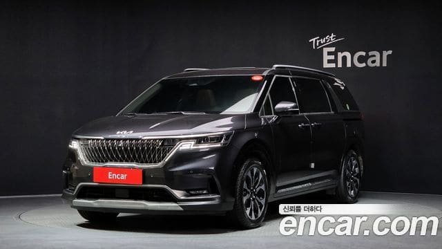 Kia Carnival — фото 1