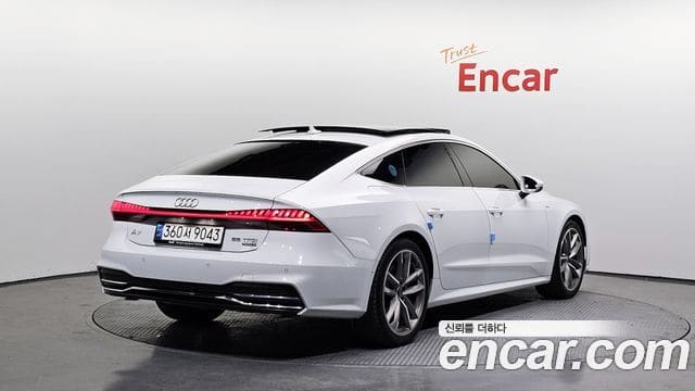 Audi A7 — фото 1