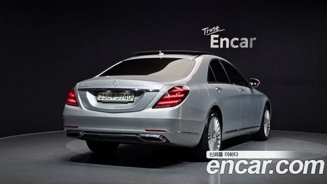 Mercedes-Benz S-Class — фото 1