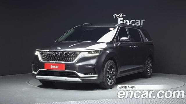 Kia Carnival — фото 1