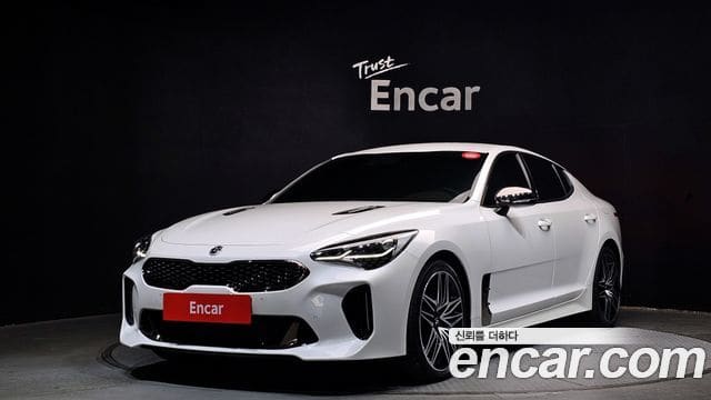 Kia Stinger — фото 1