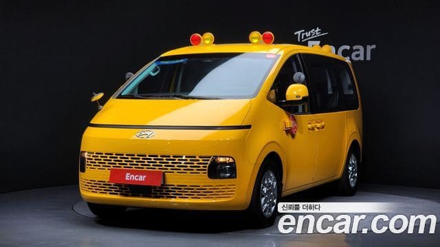 Hyundai Staria — фото 1
