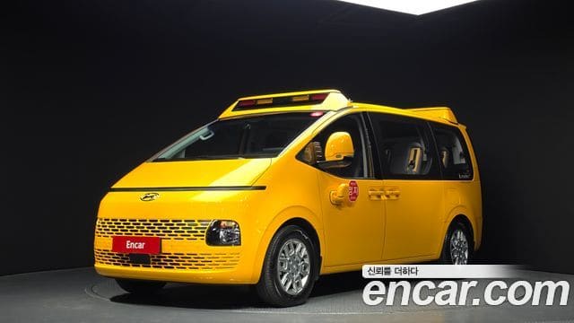 Hyundai Staria — фото 1