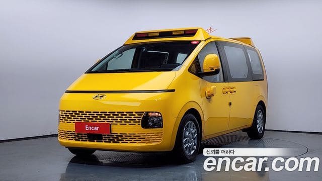 Hyundai Staria — фото 1