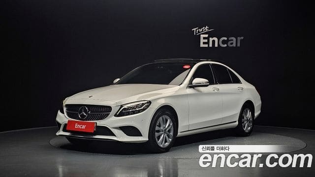 Mercedes-Benz C-Class — фото 1