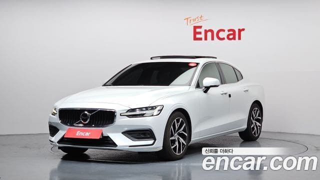 Volvo S60 — фото 1