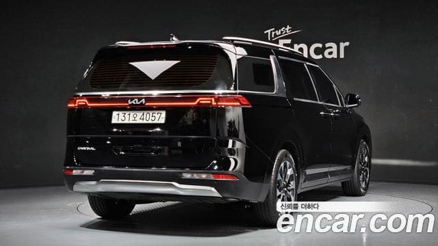 Kia Carnival — фото 1