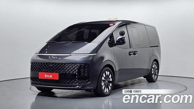Hyundai Staria — фото 1