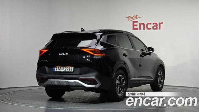 Kia Sportage — фото 1