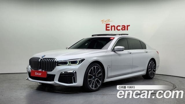 BMW 7 Series — фото 1