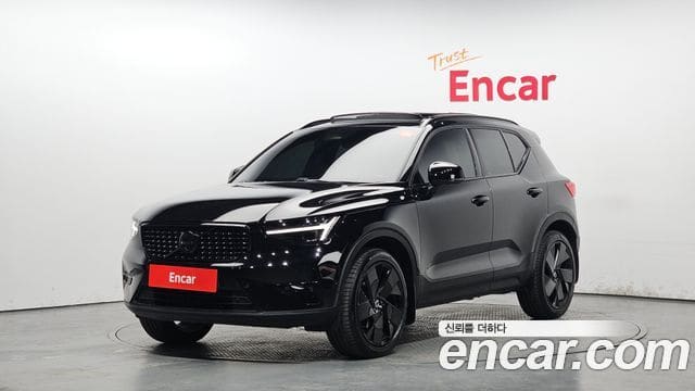 Volvo XC40 — фото 1