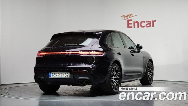 Porsche Macan — фото 1