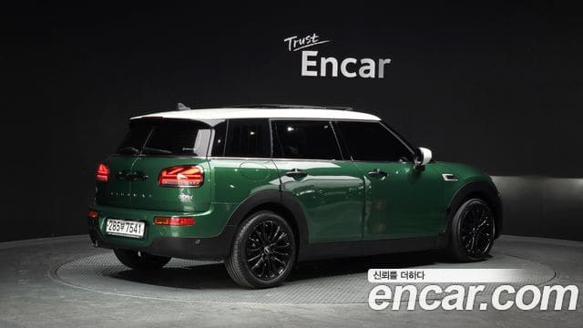 Mini Cooper Clubman — фото 1
