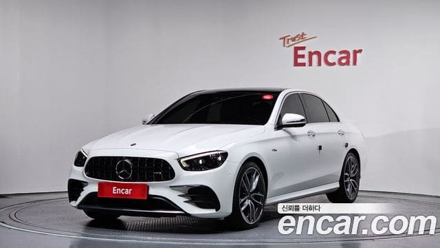Mercedes-Benz E-Class — фото 1