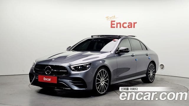 Mercedes-Benz E-Class — фото 1