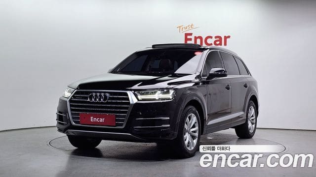 Audi Q7 — фото 1