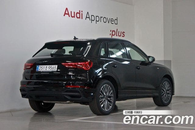Audi Q3 — фото 1