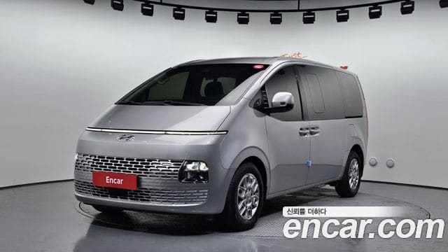Hyundai Staria — фото 1