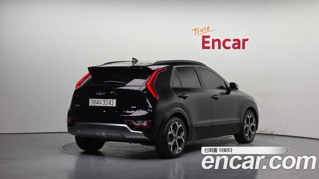 Kia Niro — фото 1