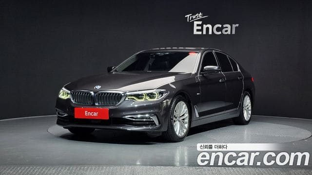 BMW 5 Series — фото 1