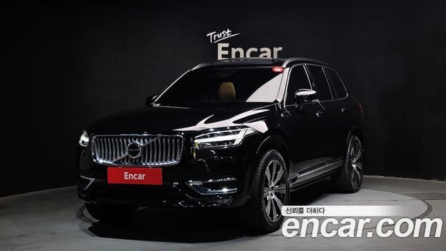 Volvo XC90 — фото 1