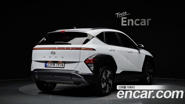 Hyundai Kona — фото 1