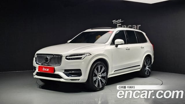 Volvo XC90 — фото 1