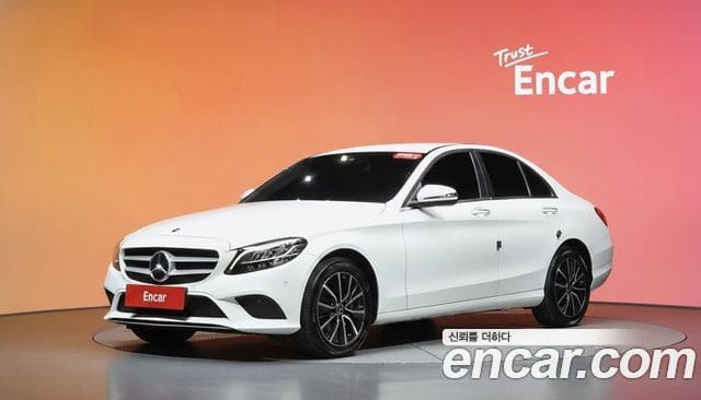 Mercedes-Benz C-Class — фото 1
