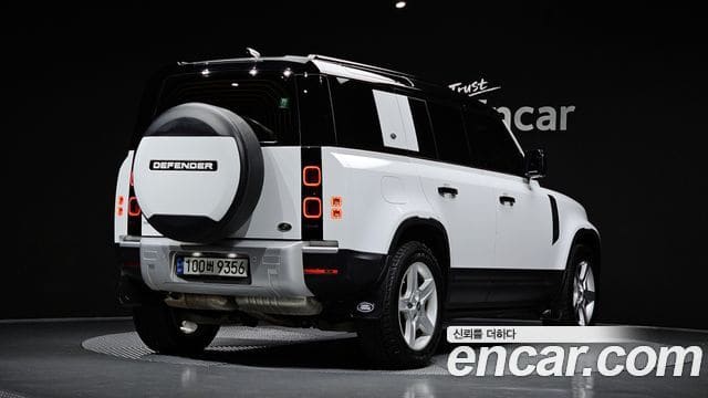 Land Rover Defender — фото 1