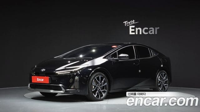 Toyota Prius — фото 1