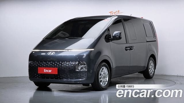 Hyundai Staria — фото 1