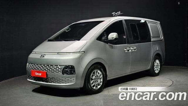 Hyundai Staria — фото 1