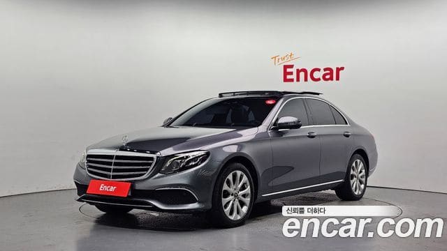 Mercedes-Benz E-Class — фото 1