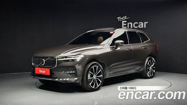 Volvo XC60 — фото 1
