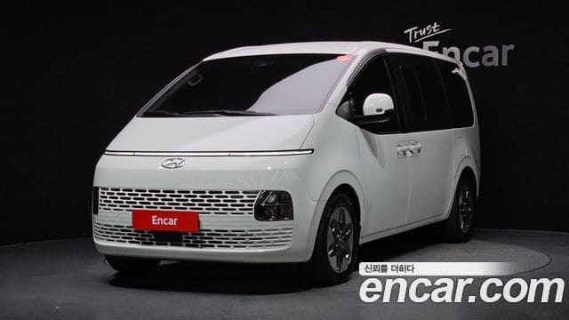 Hyundai Staria — фото 1