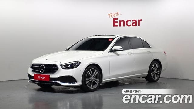Mercedes-Benz E-Class — фото 1