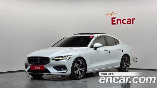 Volvo S60 — фото 1