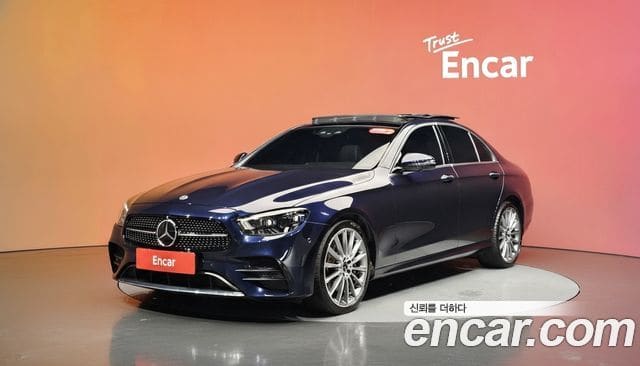 Mercedes-Benz E-Class — фото 1