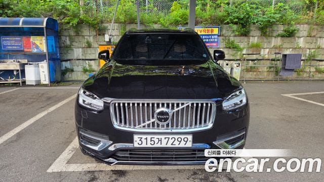 Volvo XC90 — фото 1