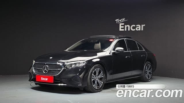 Mercedes-Benz E-Class — фото 1