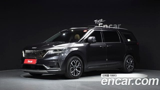 Kia Carnival — фото 1